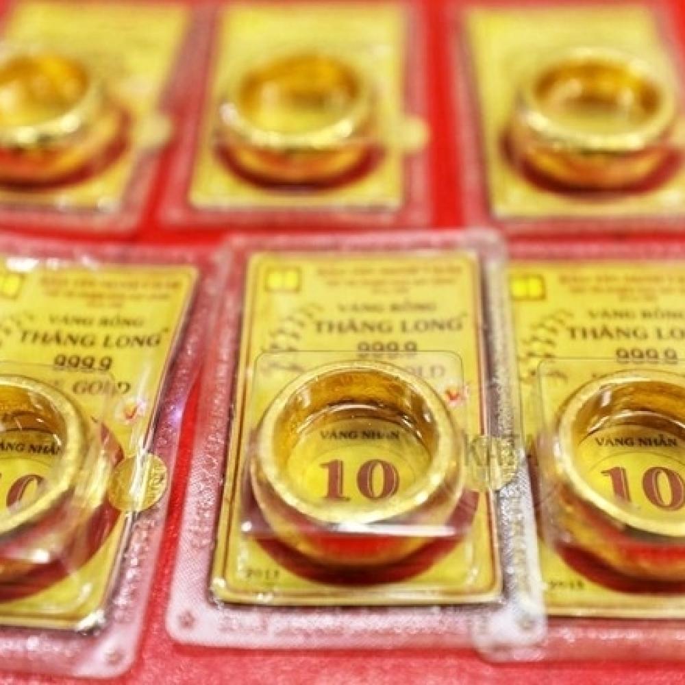Domestic gold prices slide after four-day rally